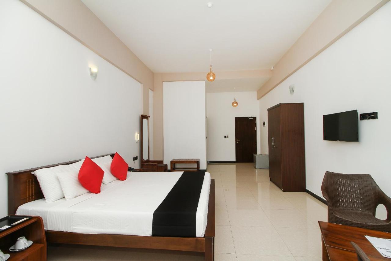 Grace Beach Resort By Travel Corners Negombo Bagian luar foto
