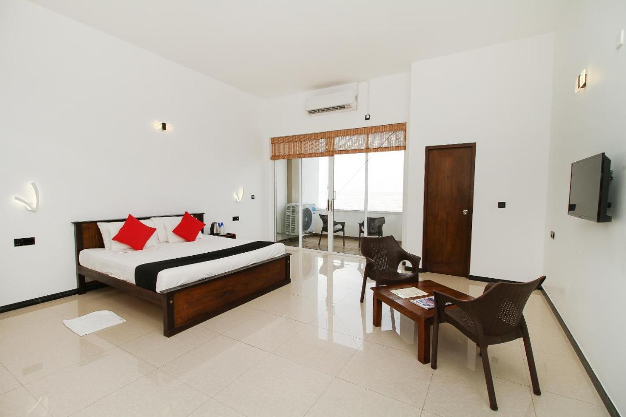 Grace Beach Resort By Travel Corners Negombo Bagian luar foto
