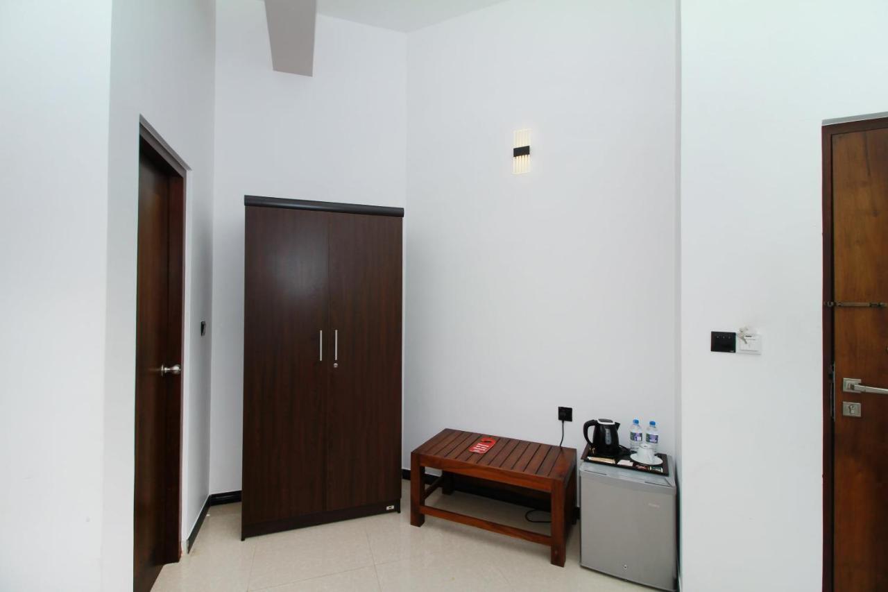 Grace Beach Resort By Travel Corners Negombo Bagian luar foto