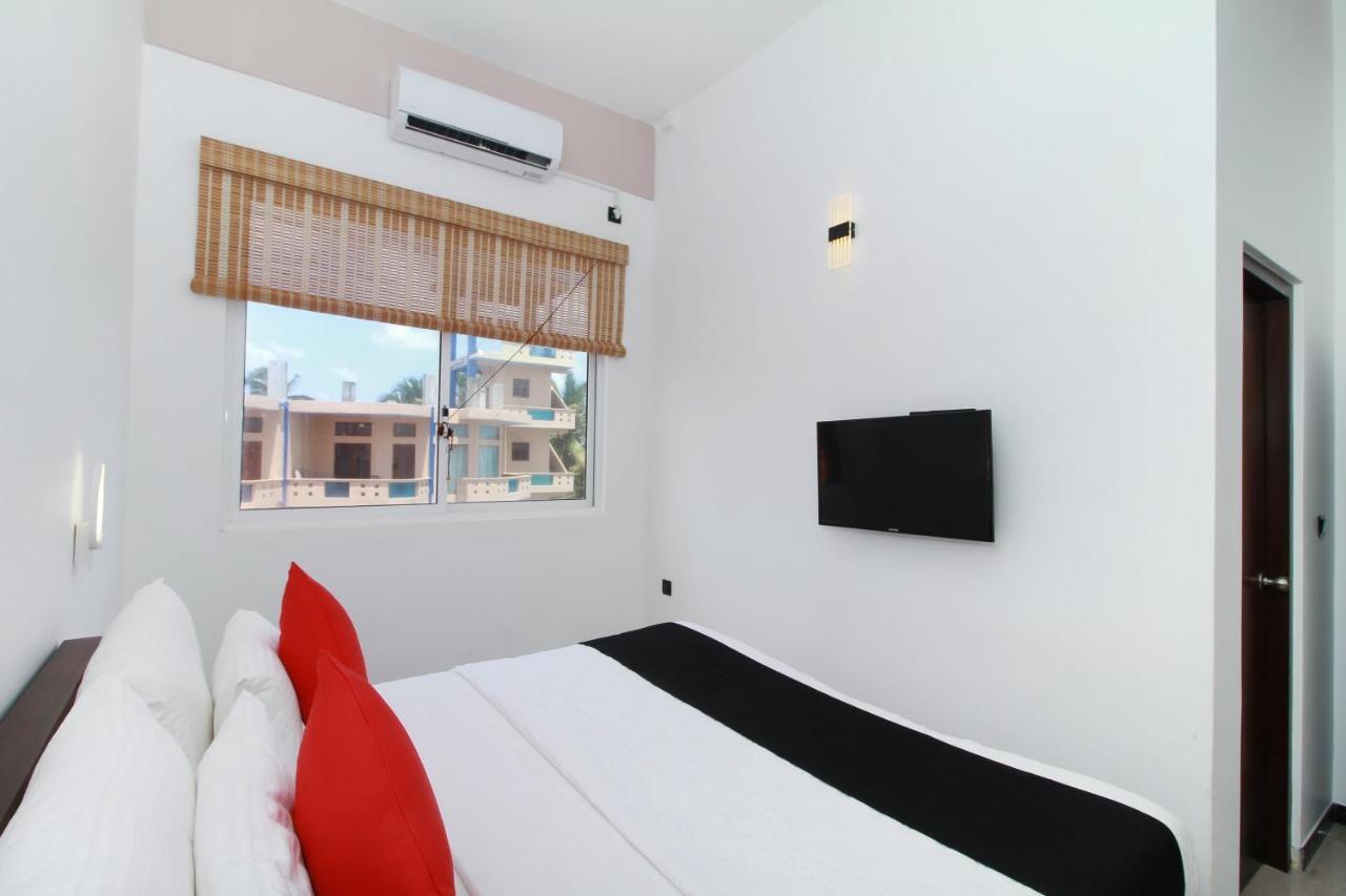 Grace Beach Resort By Travel Corners Negombo Bagian luar foto