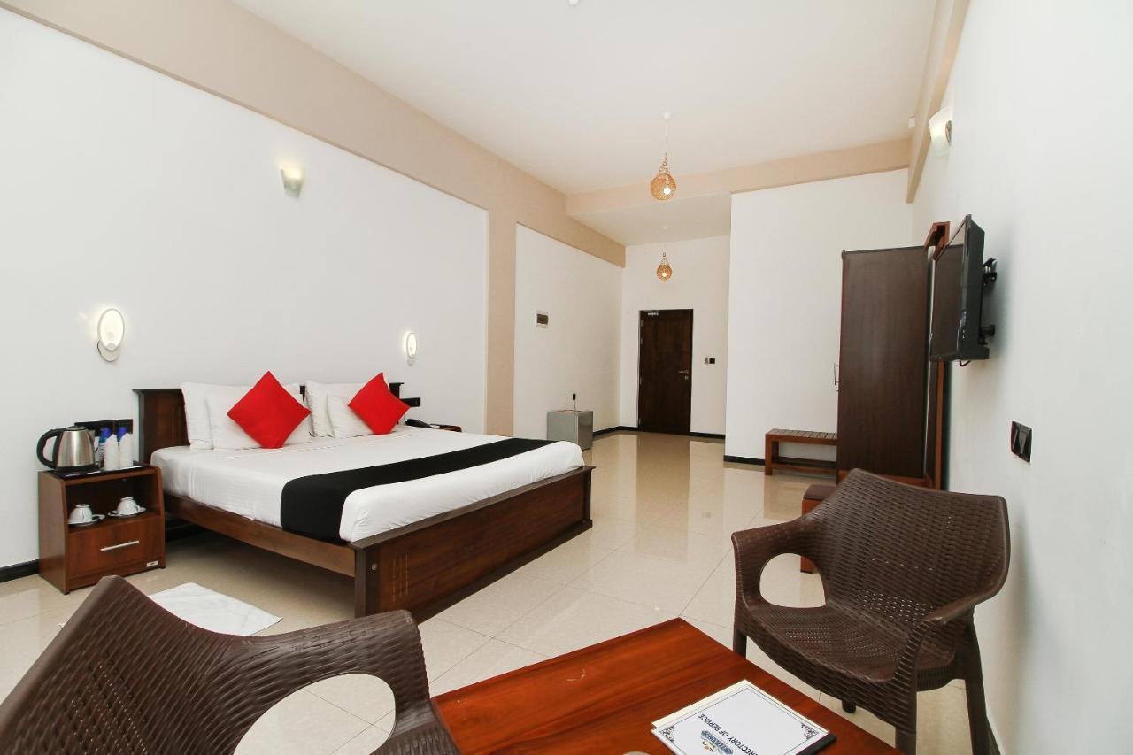 Grace Beach Resort By Travel Corners Negombo Bagian luar foto